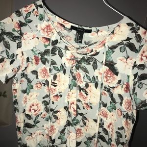 a barely used forever 21 top w no tears or stains!